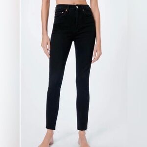 RE/DONE Originals Comfort Stretch High Rise Ankle Crop in black 99
